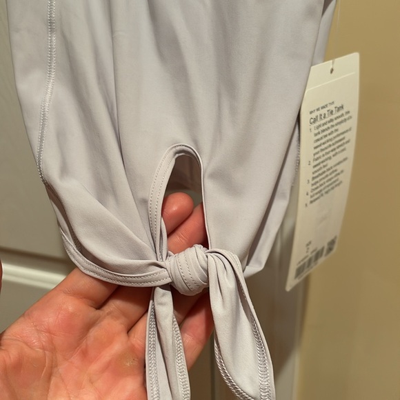 NWT SIZE 2 call it a tie Lululemon tank - Picture 3 of 6